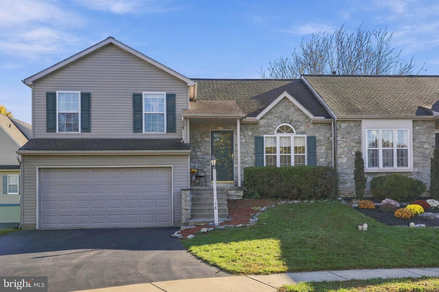 16 Pebble Creek Dr — photo