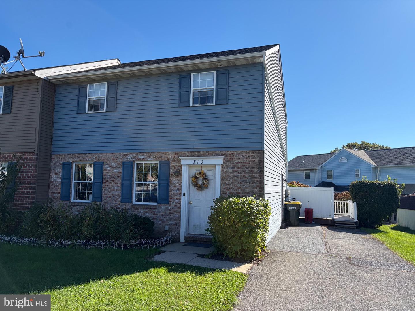 310 Greenland Dr — photo