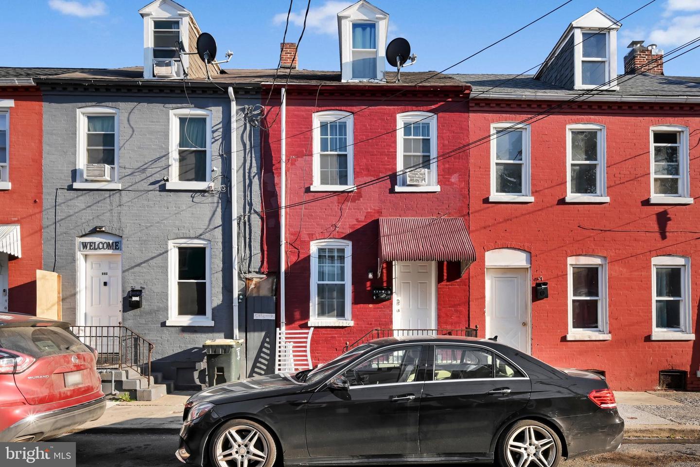 539 1/2 Green St — photo