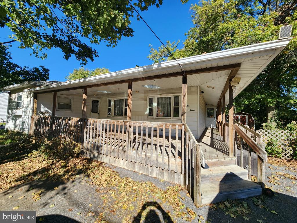 57 Buch Ave — photo