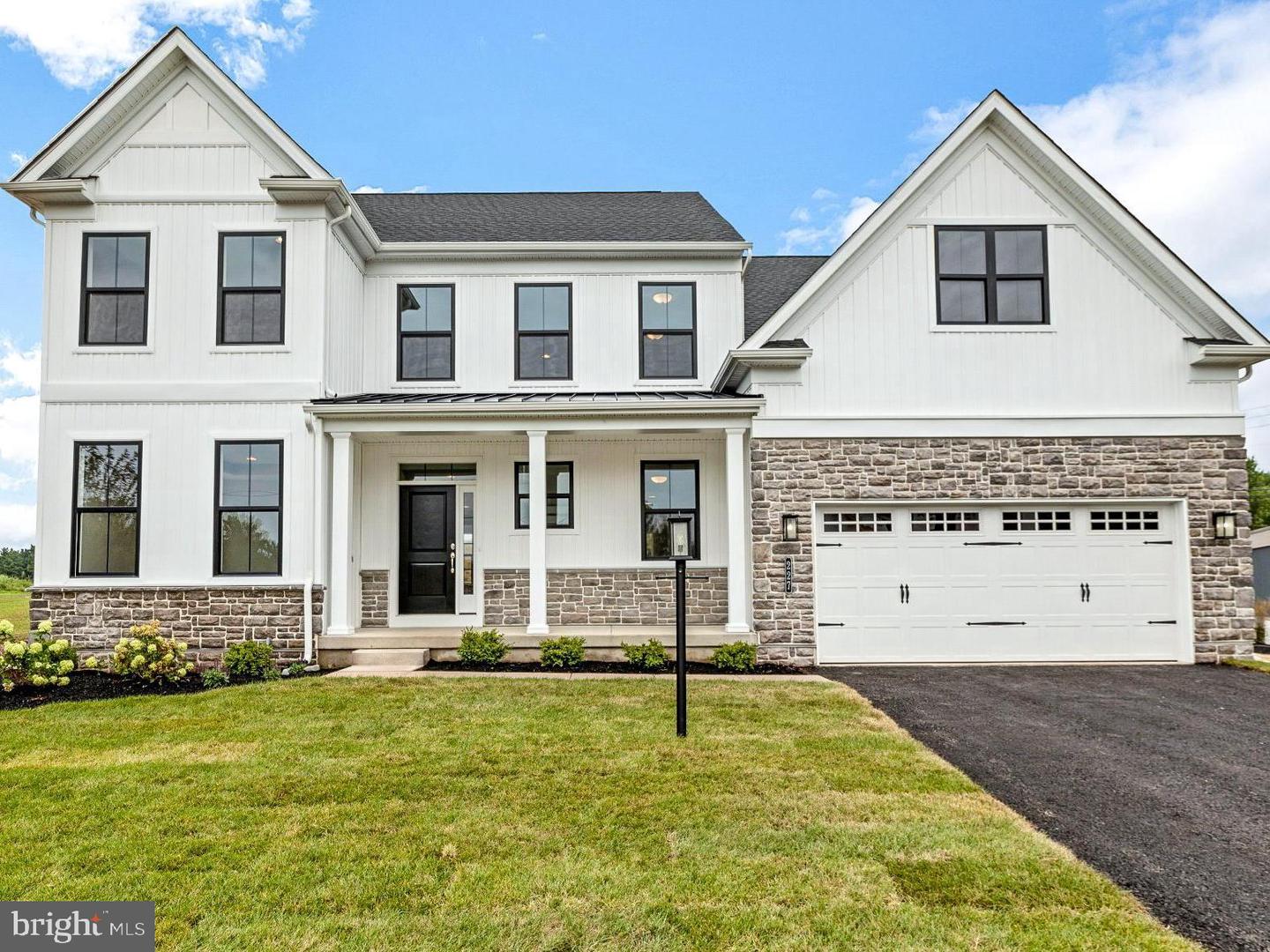 5399 Red Oak Dr — photo