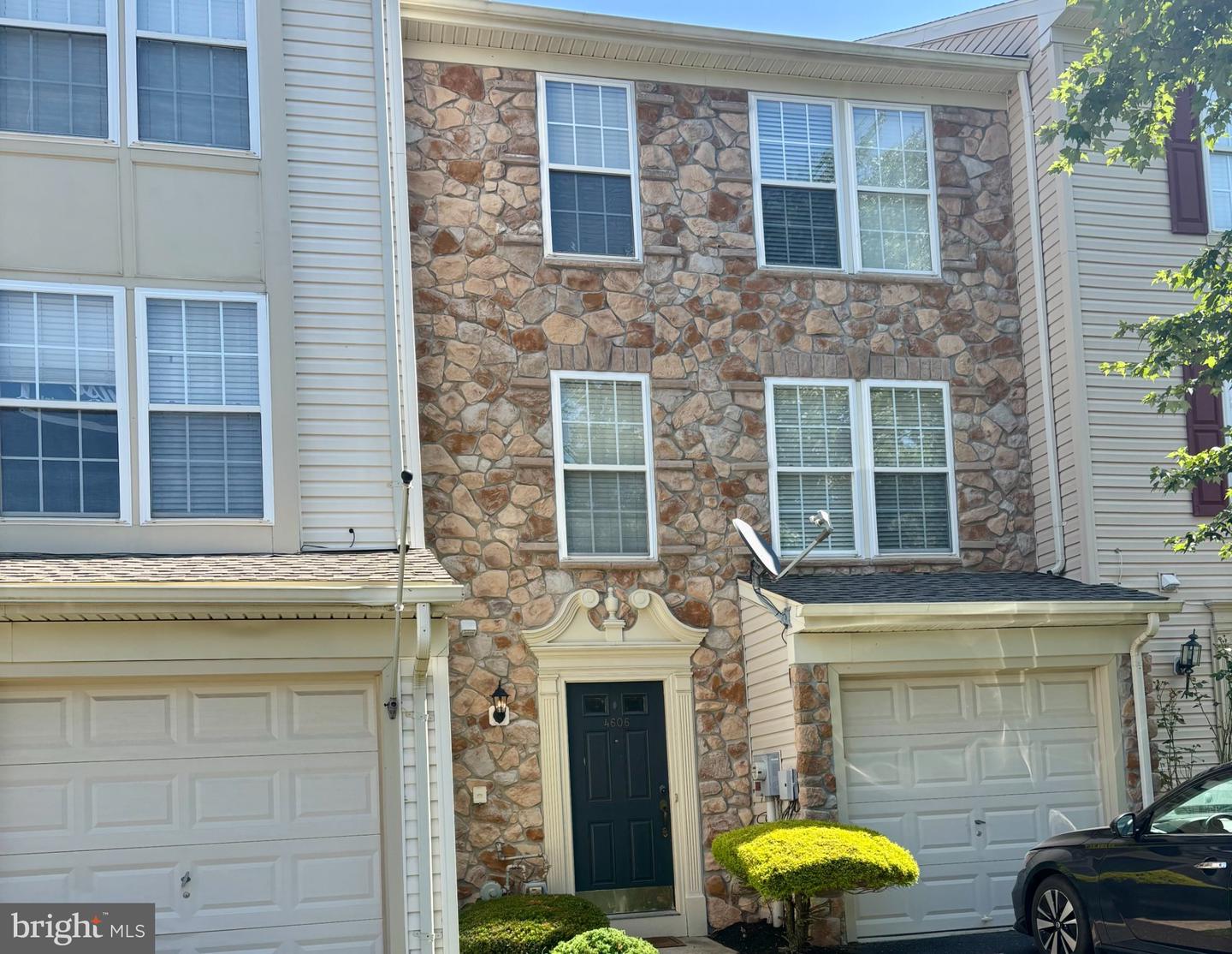 4606 Jasmine Dr — photo