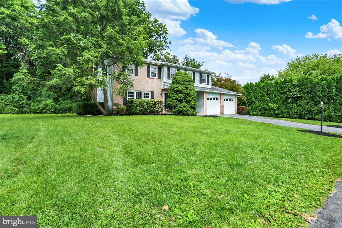214 Burrell Blvd — photo