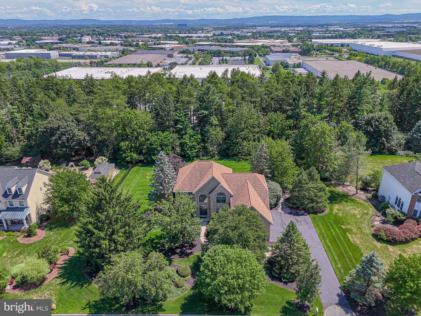 6958 Lehigh Ct — photo