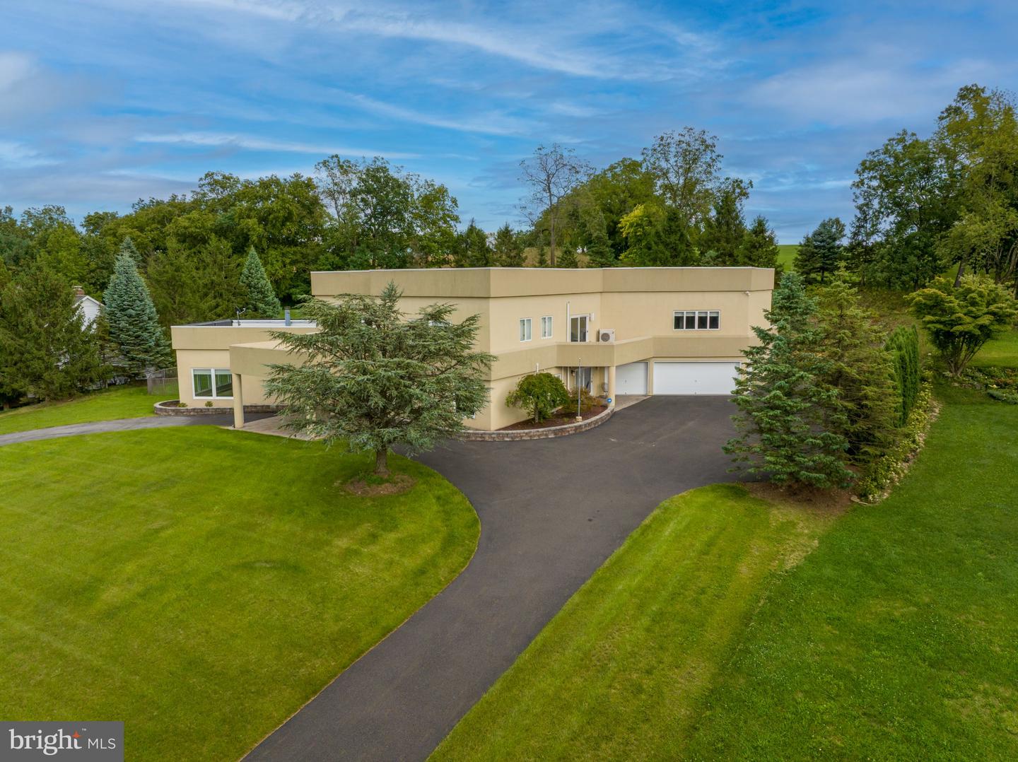 2224 Meadow Brook Dr — photo