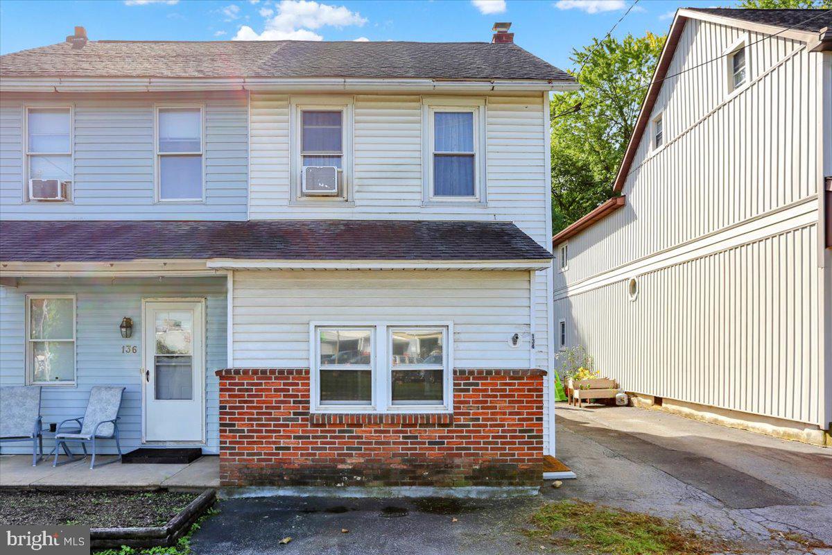 134 E Penn Ave — photo