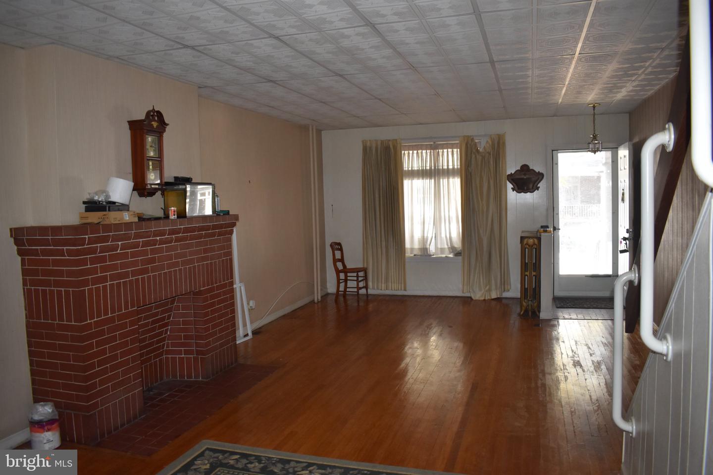 1222 1/2 W. Tilghman St — photo