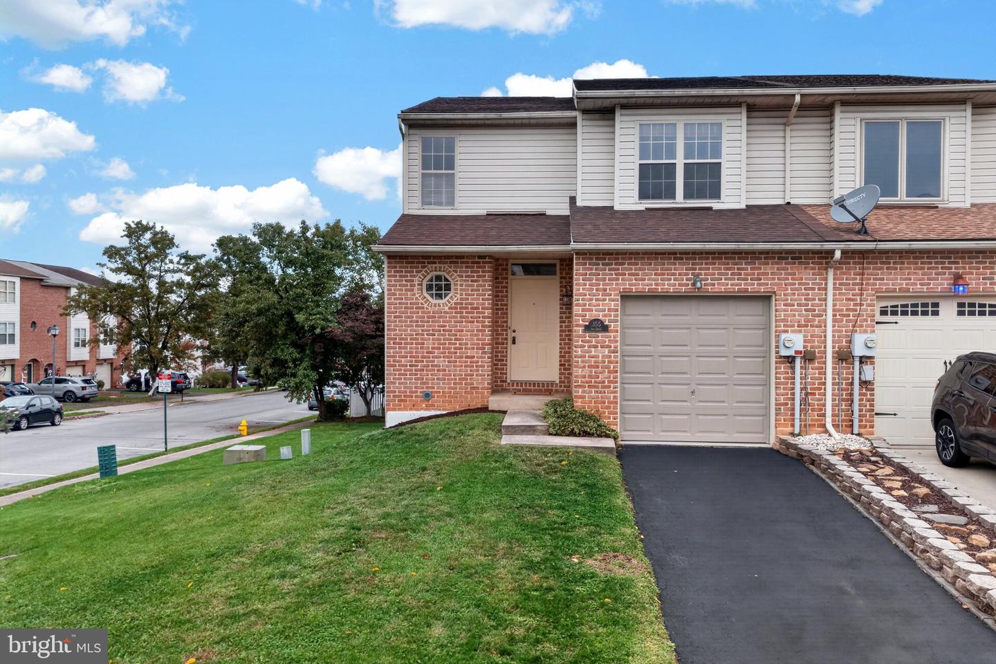 355 Avi Dr — photo