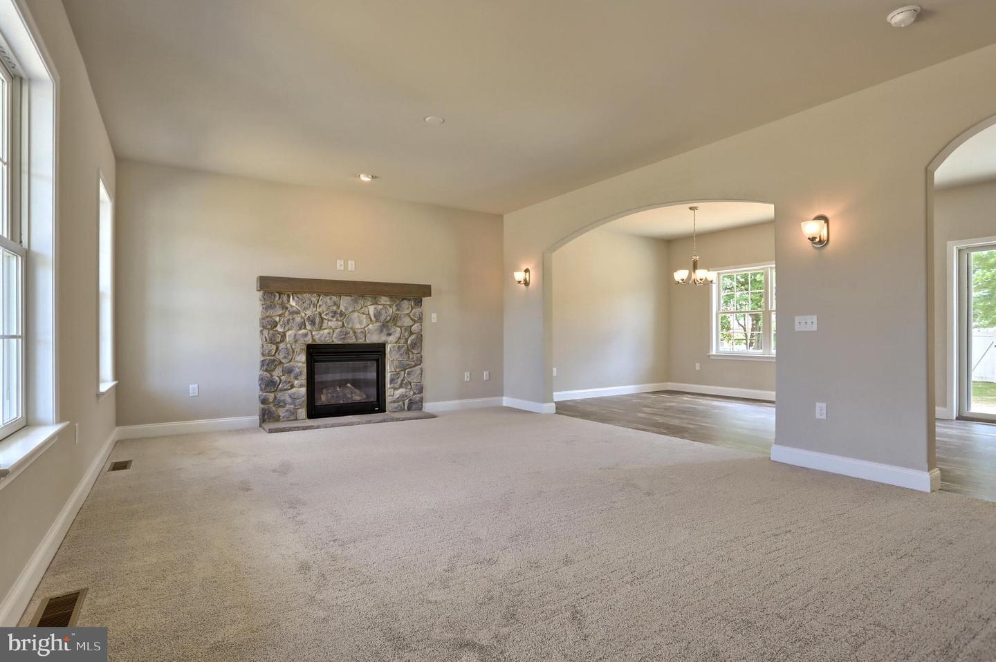 01 Rolling Meadow Road, Lebanon, PA 17046 — photo 2