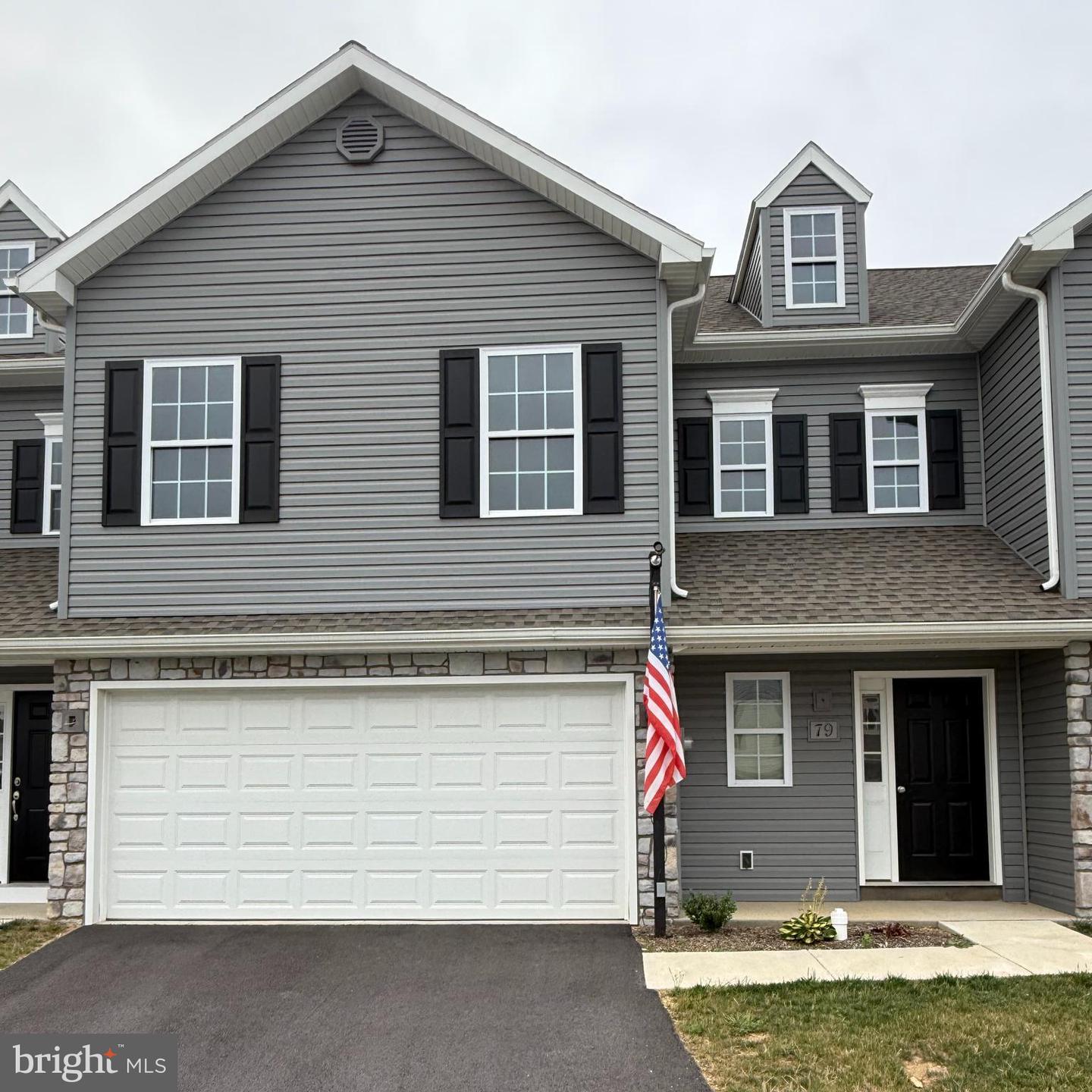 79 Cortland Crossing — photo