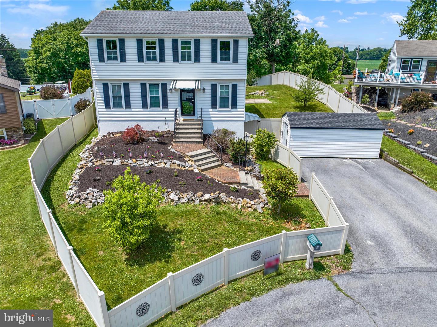 6 Cherry Ln — photo