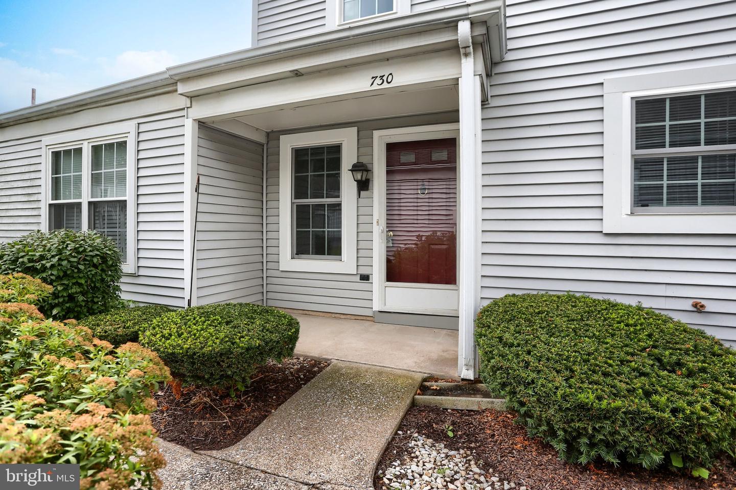 730 Cambridge Ct — photo