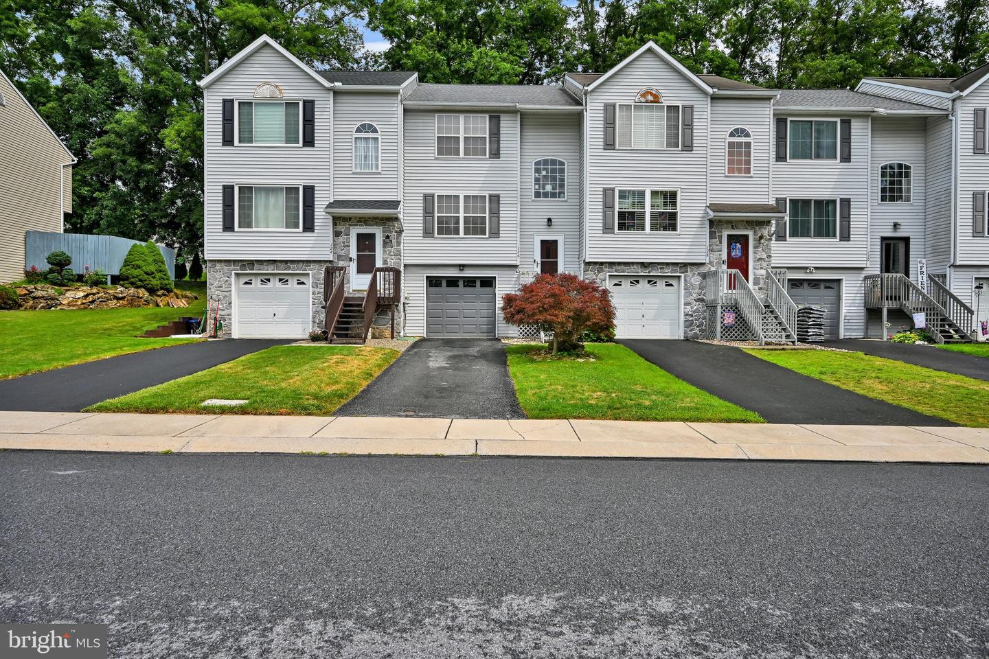 126 Riders Way, Lebanon, PA 17042 — photo 3