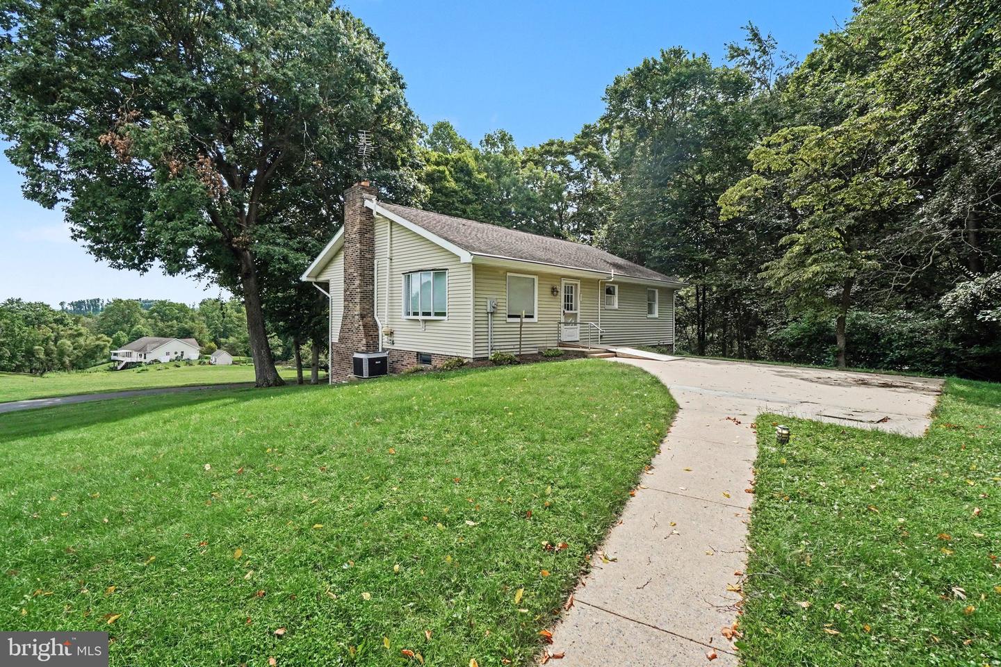 885 Mount Wilson Rd — photo