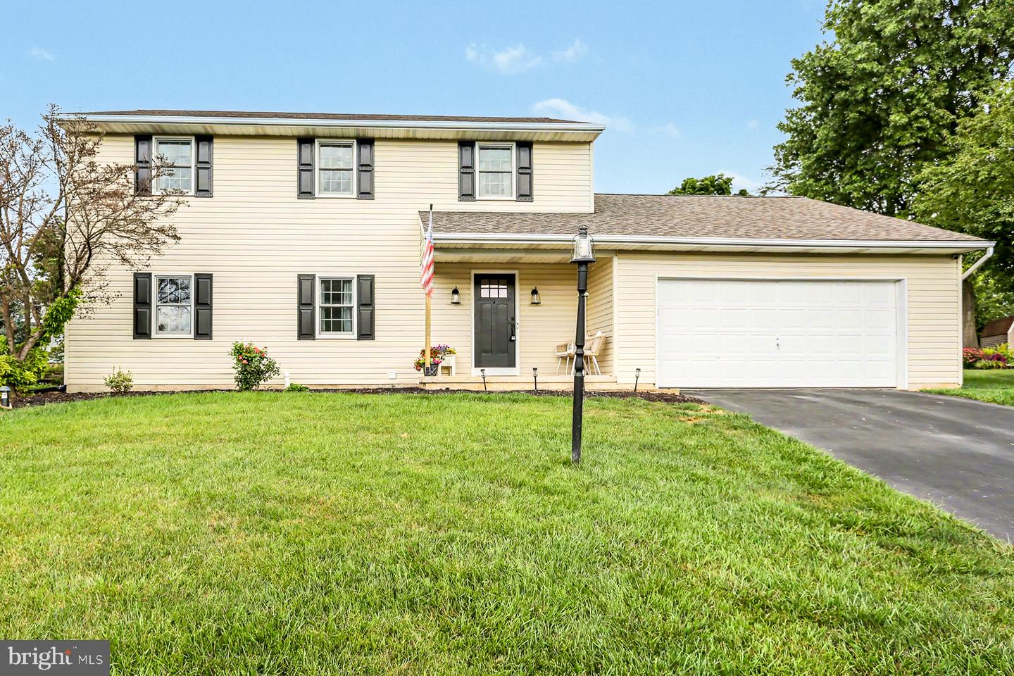 401 Greenfield Dr — photo