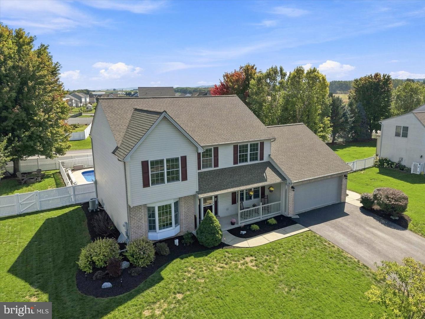 25 Lexington Dr — photo