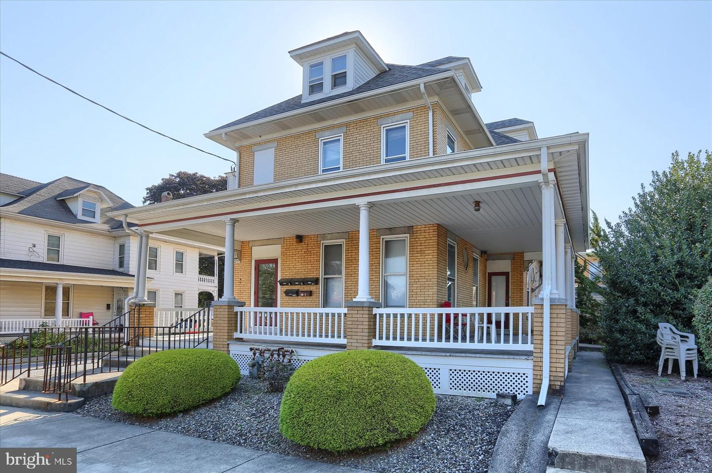 50 E Maple St #2 — photo