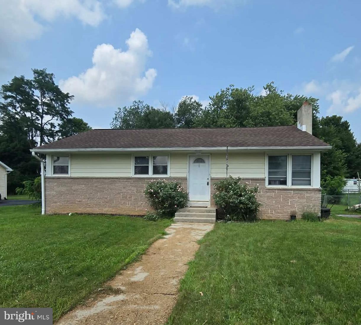 115 Lynmar Ave — photo