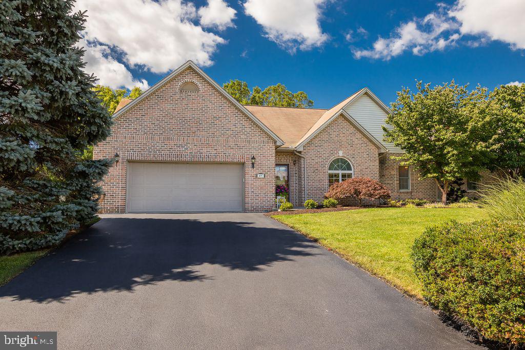 43 Fairfax Ln — photo