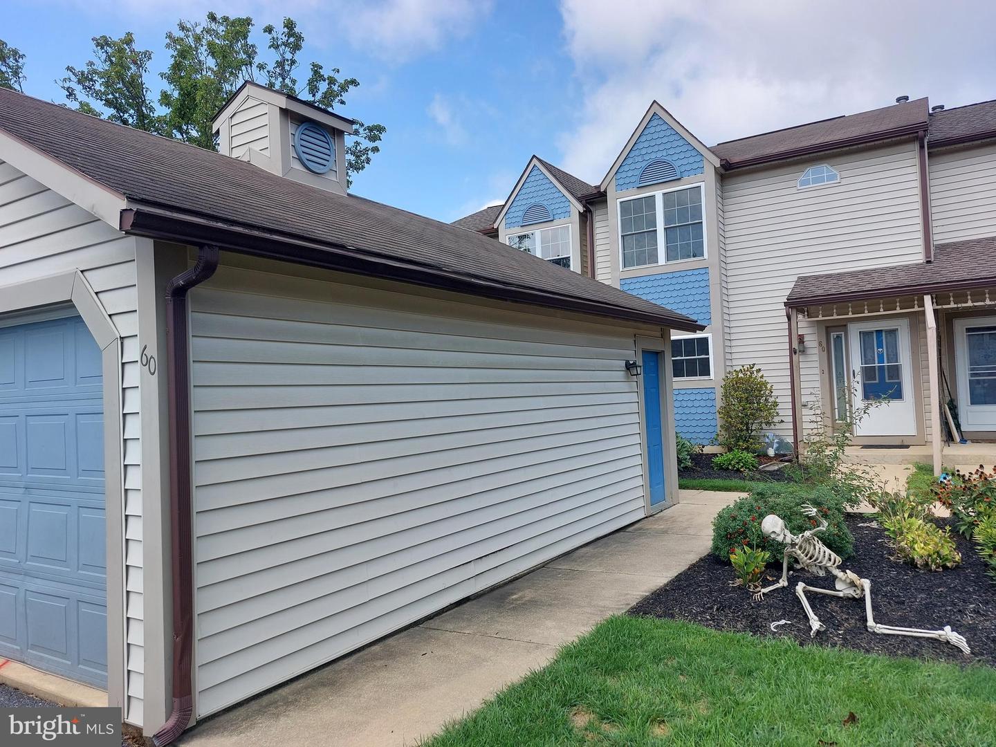 60 Shady Ln — photo