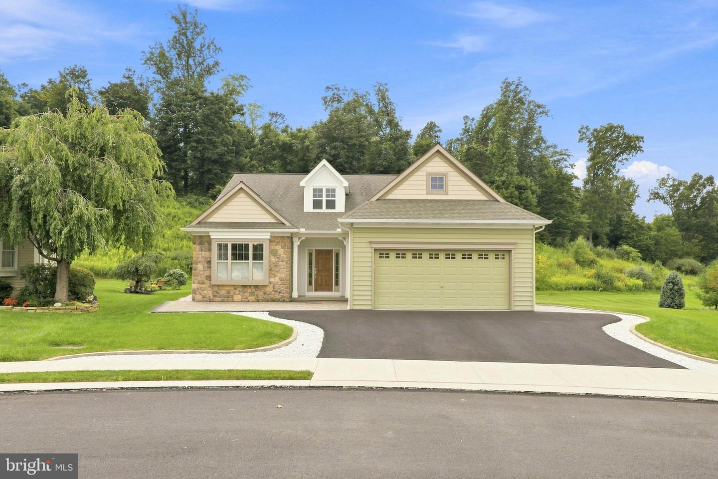 1005 Briarwood Ct — photo