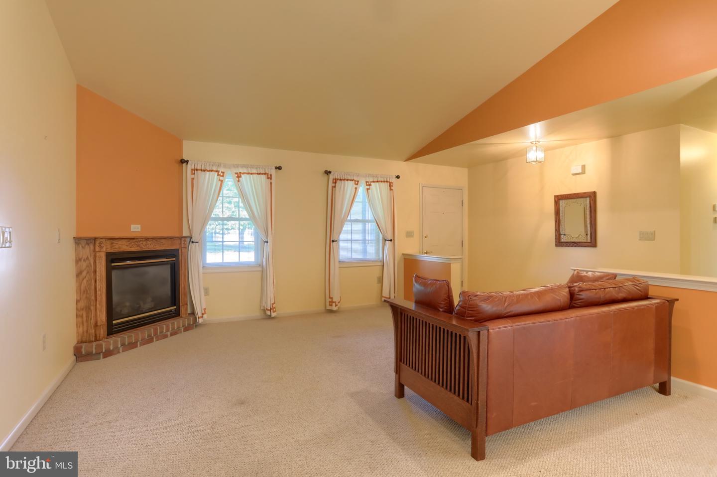 129 Arbor Dr — photo