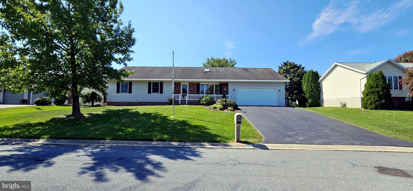 613 Richfield Dr — photo