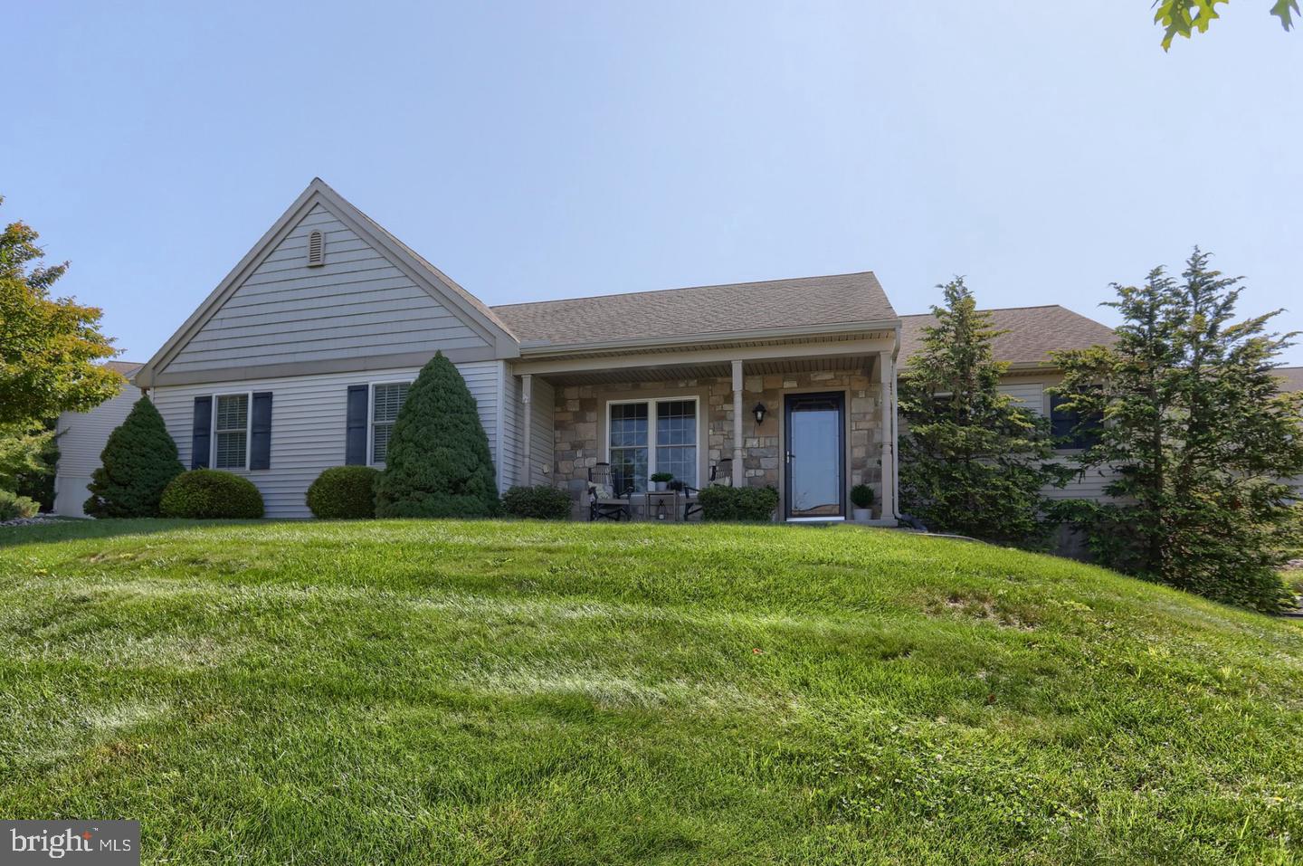 858 Water Edge Ct — photo