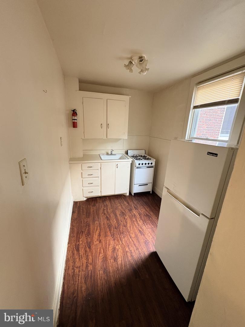 1001 Chestnut St #7 — photo