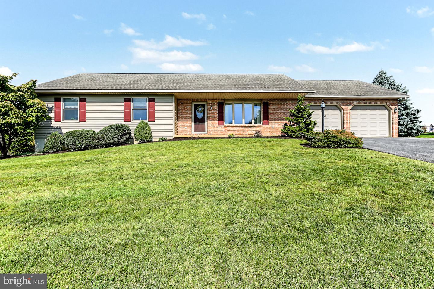 1089 Horseshoe Cir — photo