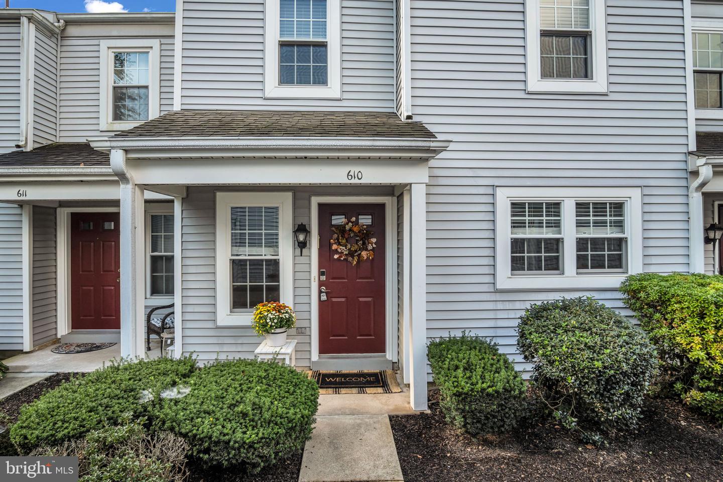 610 Cambridge Ct — photo