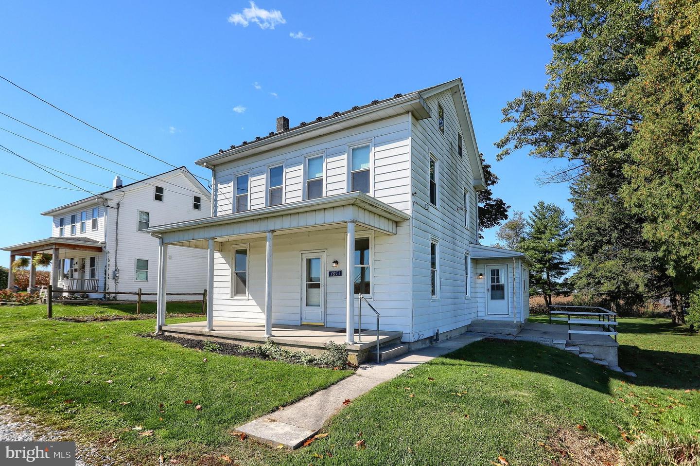 185 Village Dr — photo