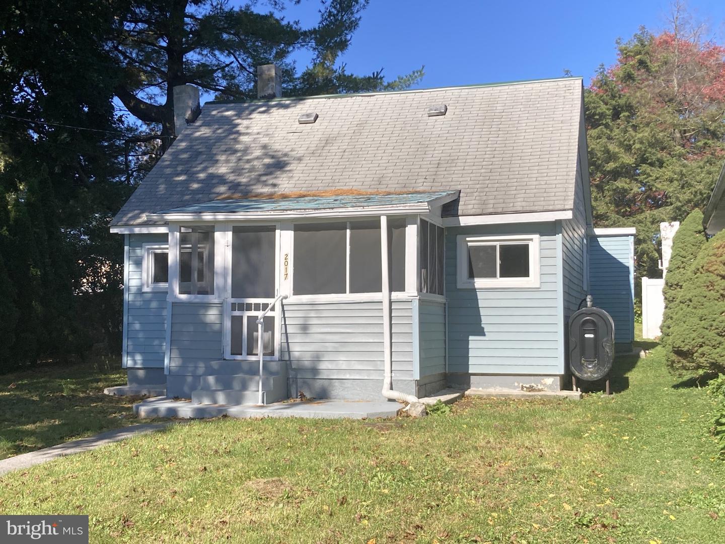 2017 Leslie Ave — photo