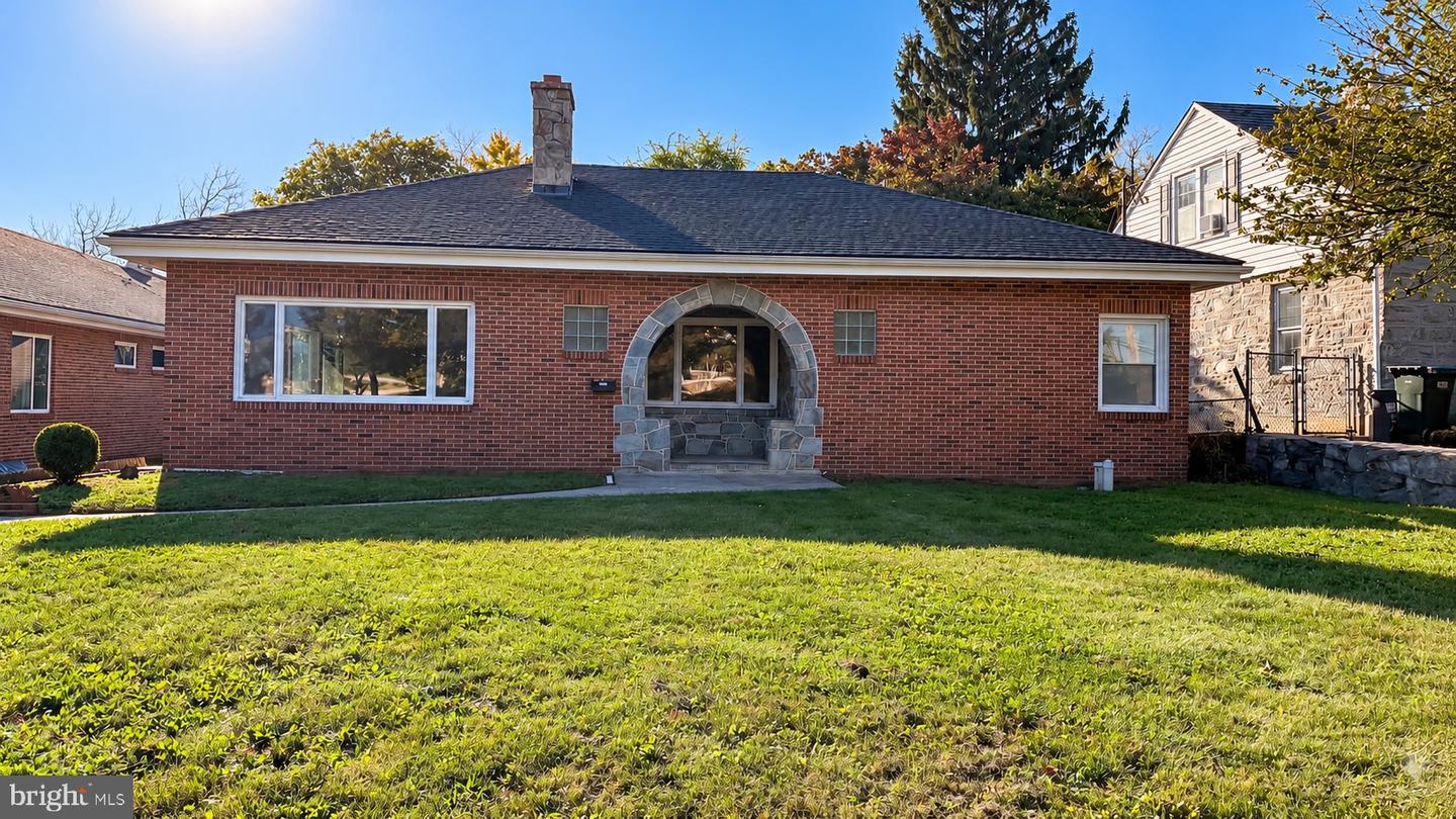 1009 Quentin Rd — photo