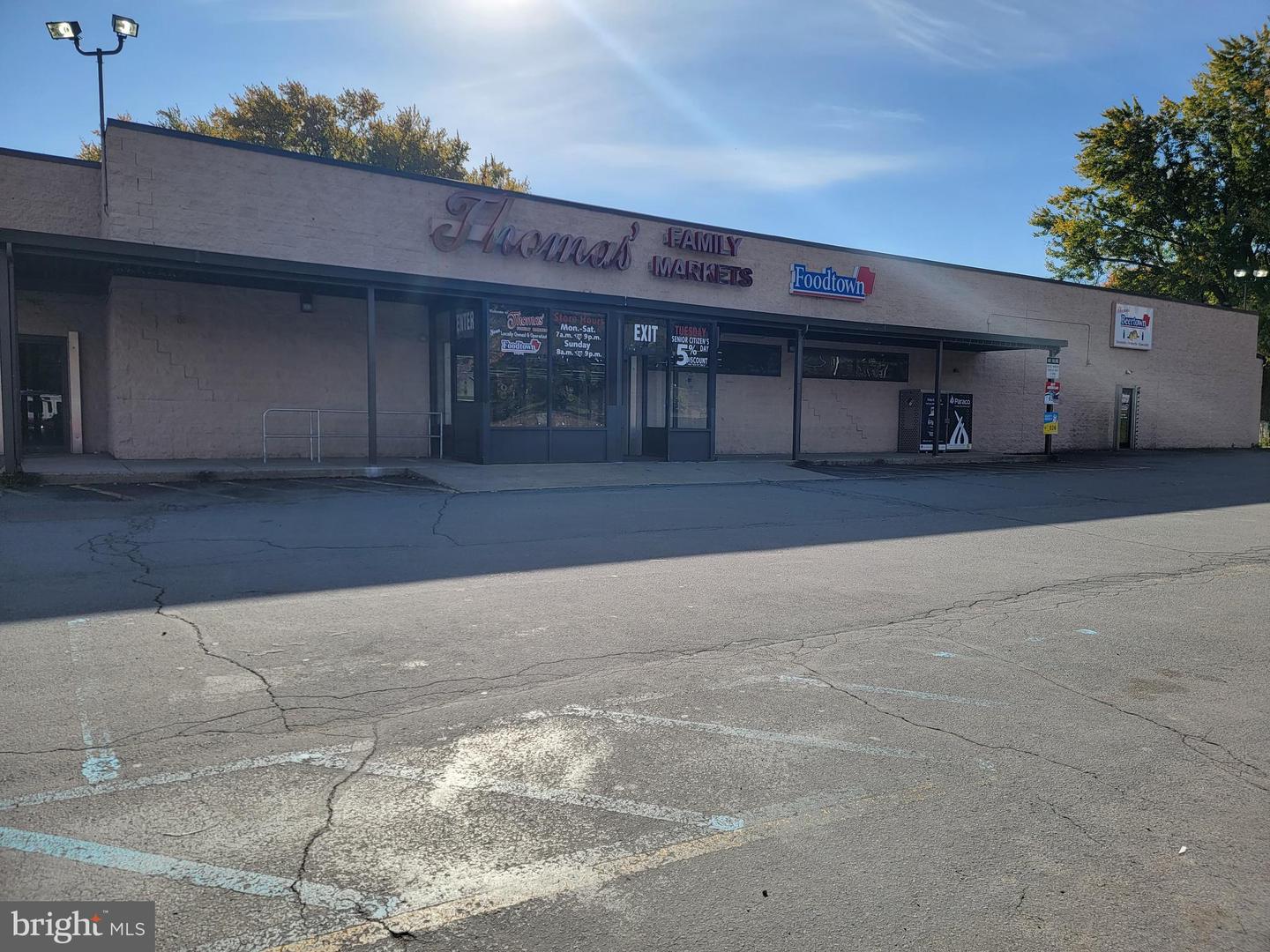 5 Mountain Mall — photo