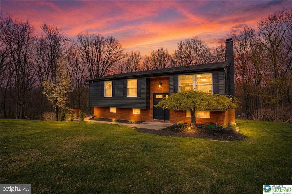 60 Woodside Dr — photo
