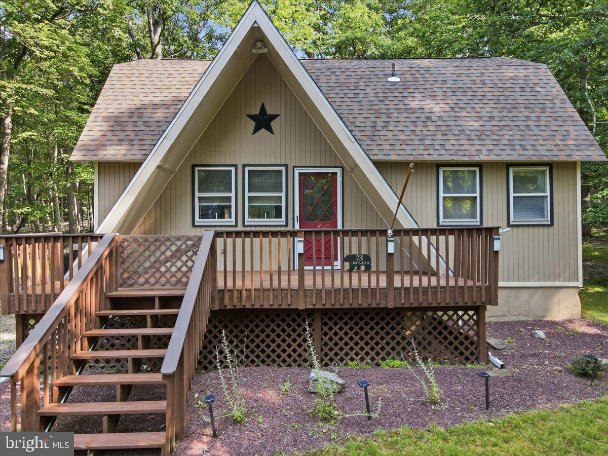 231 W Lake Valley Dr — photo