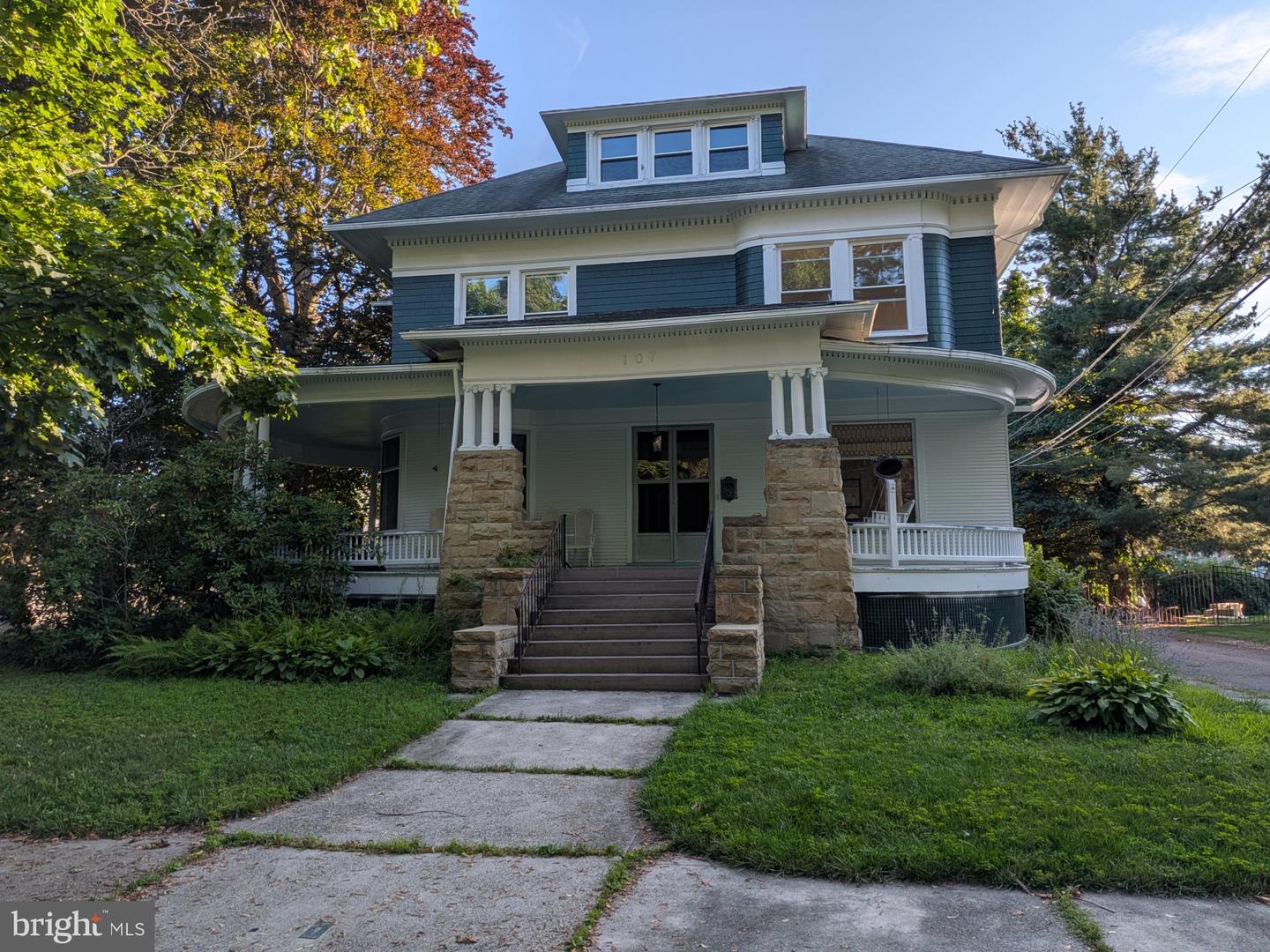 107 York Ave — photo