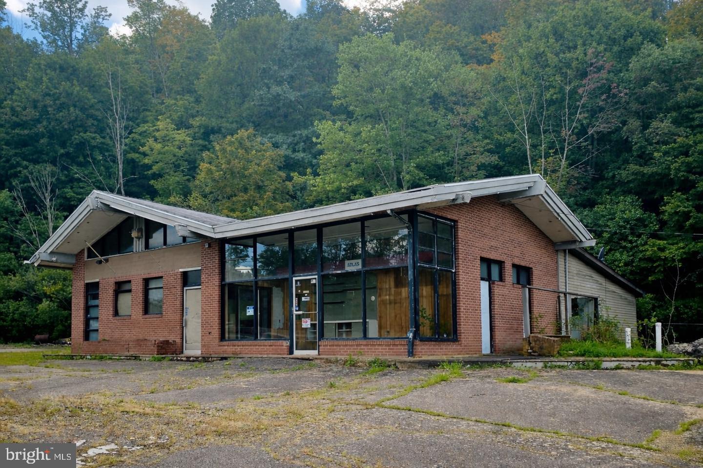 940 Power House Rd — photo