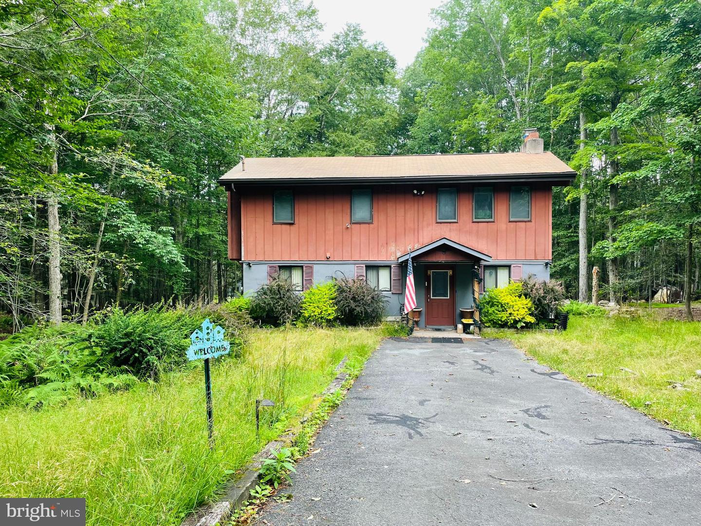 65 Livingston Ln — photo
