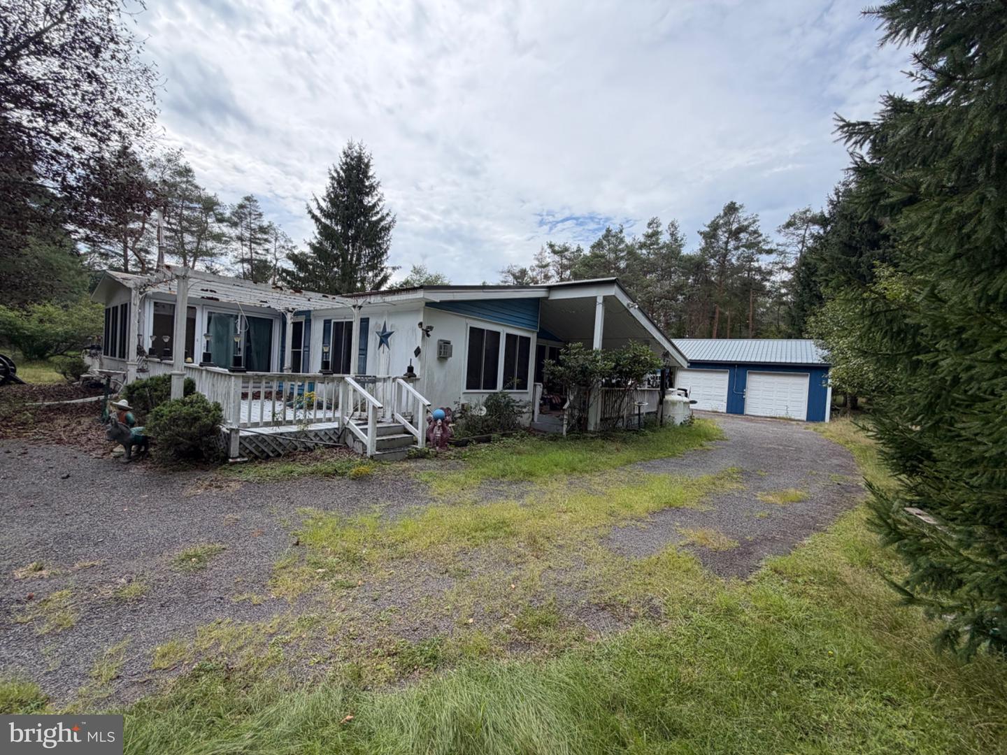 591 Old River Rd — photo