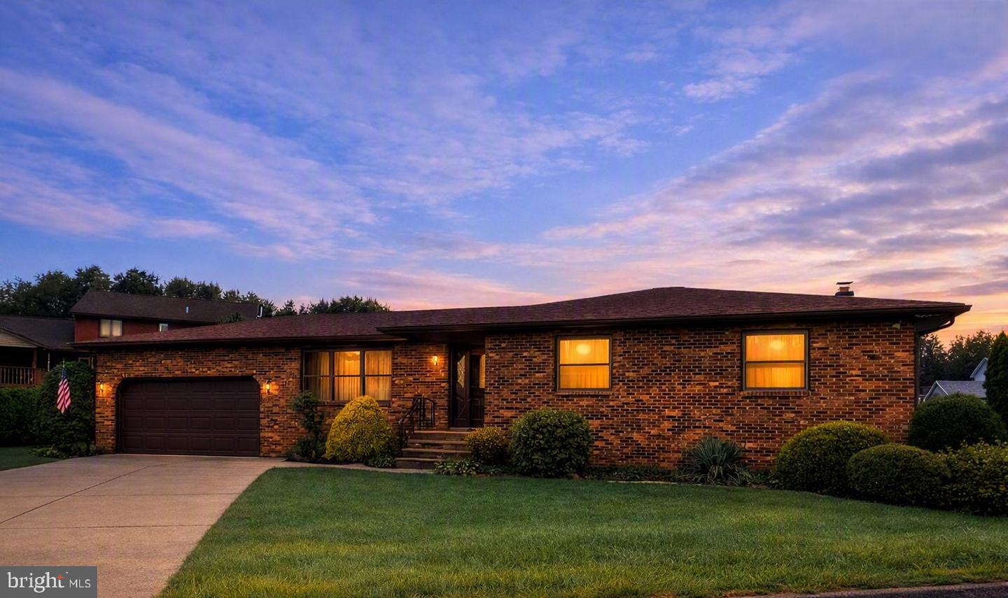 19 Marion Cir — photo