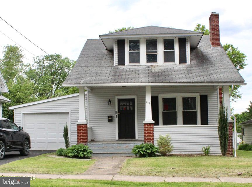 512 S Market St — photo