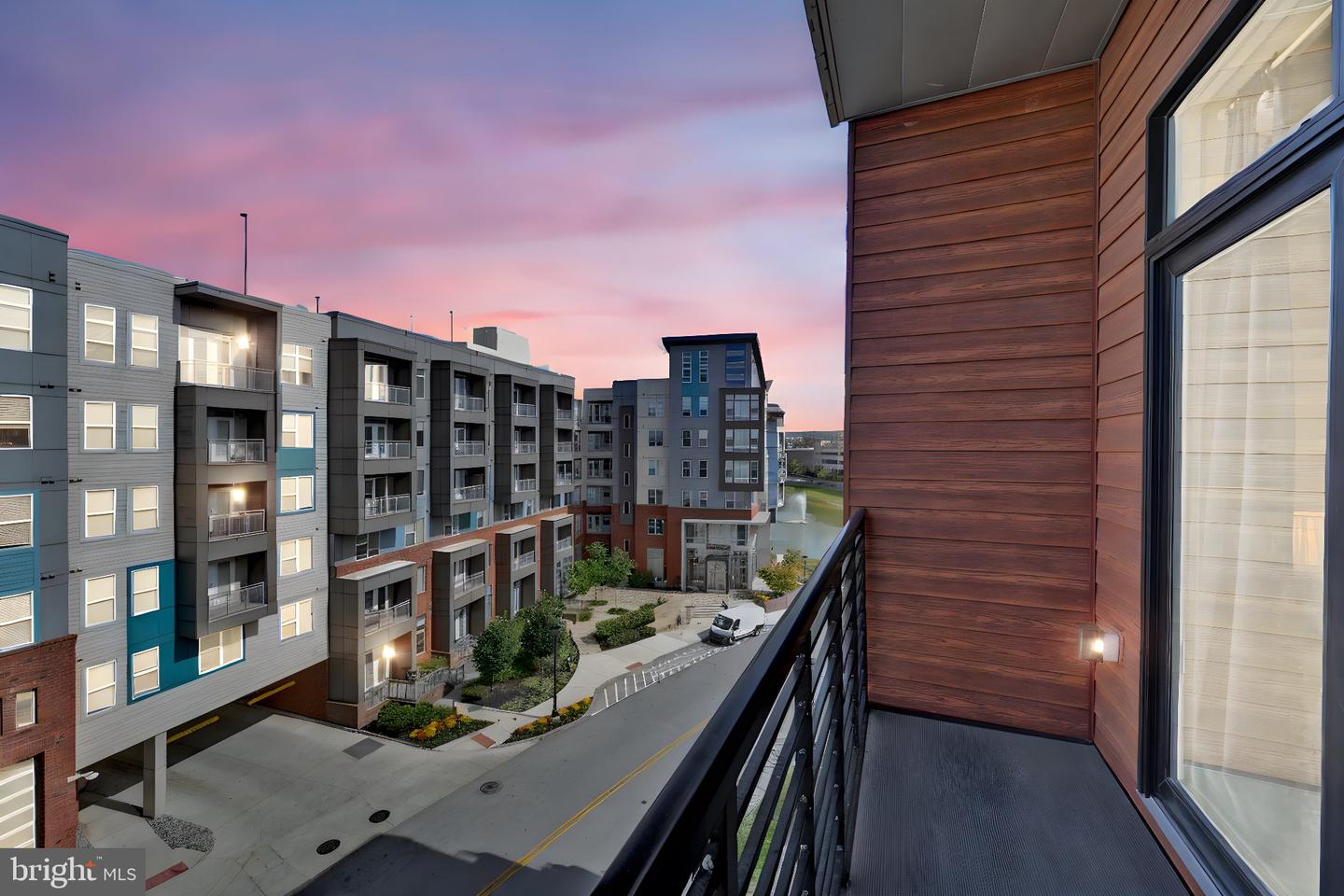 575 S Goddard Blvd #504 — photo