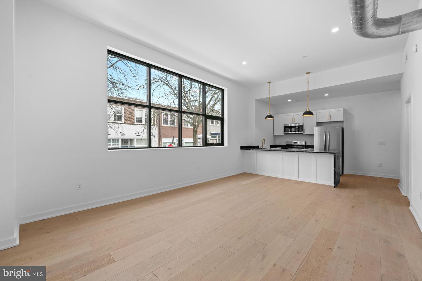 36 N Narberth Ave #2C — photo