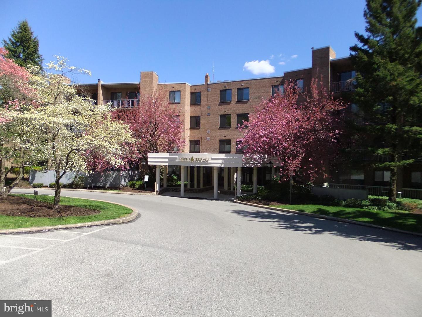 1655 Oakwood Dr #N205 — photo