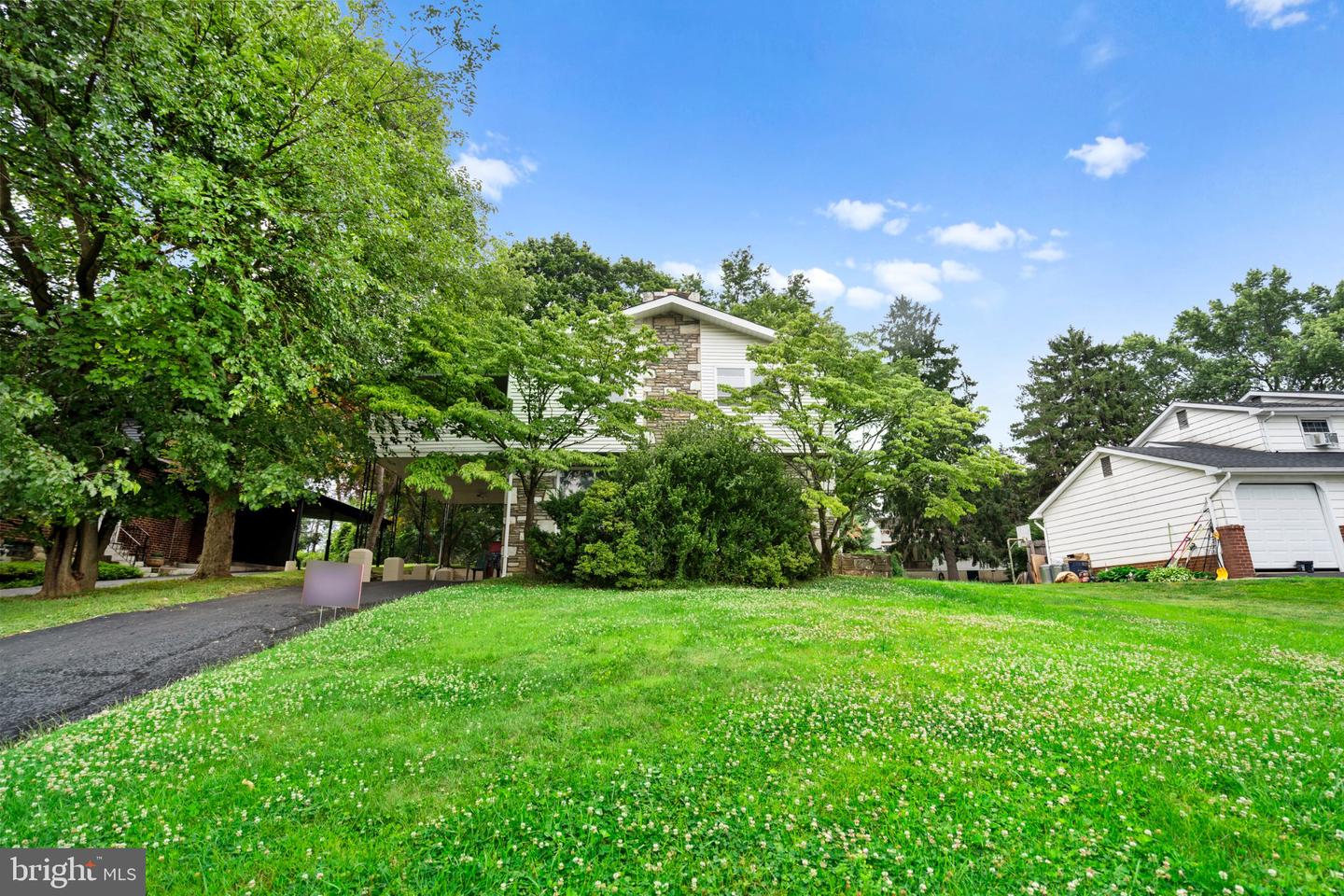 609 Foster Rd — photo