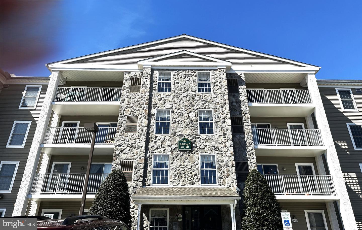 613 Brandon Rd — photo