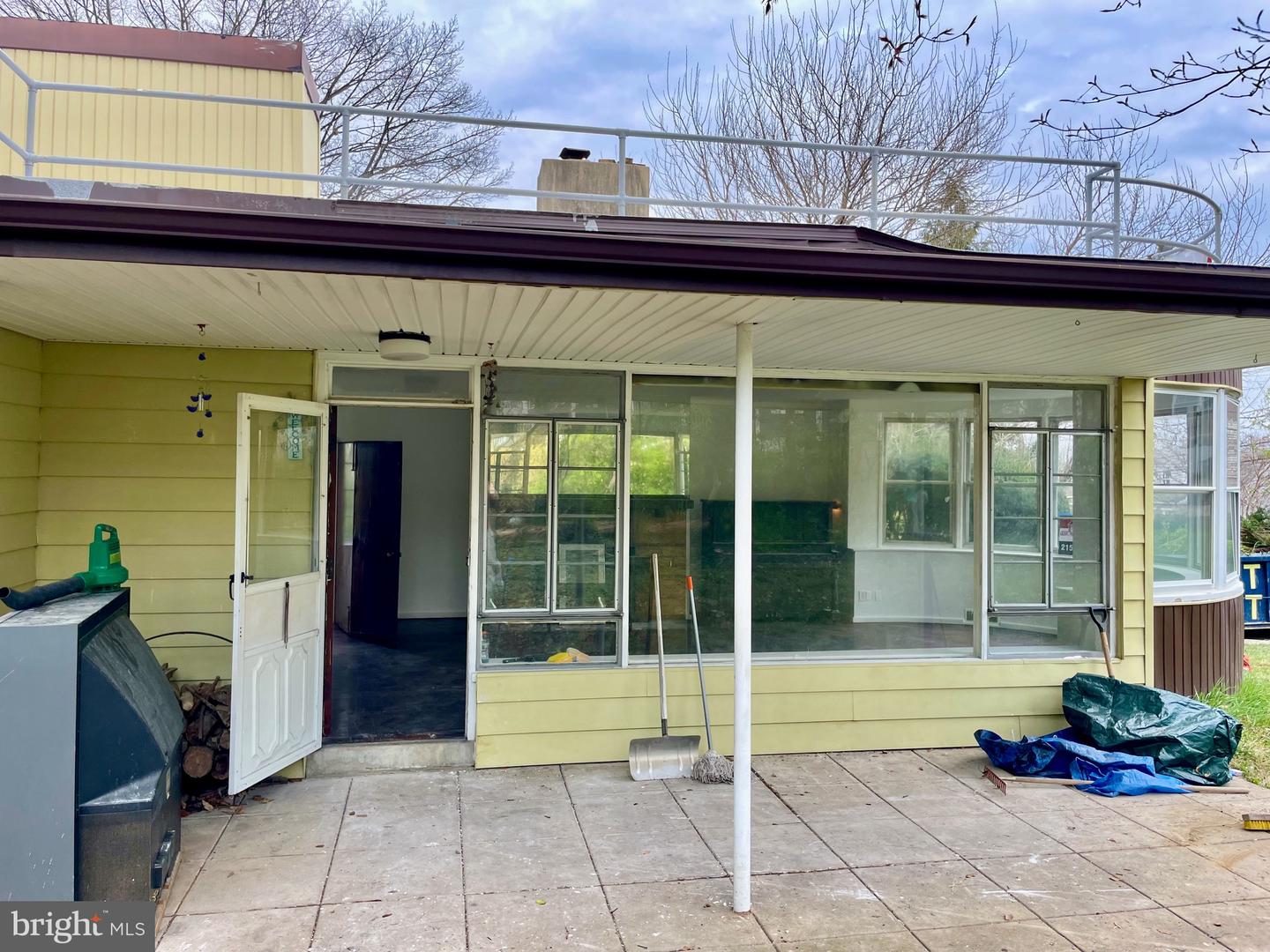 119 Robbins Ave — photo