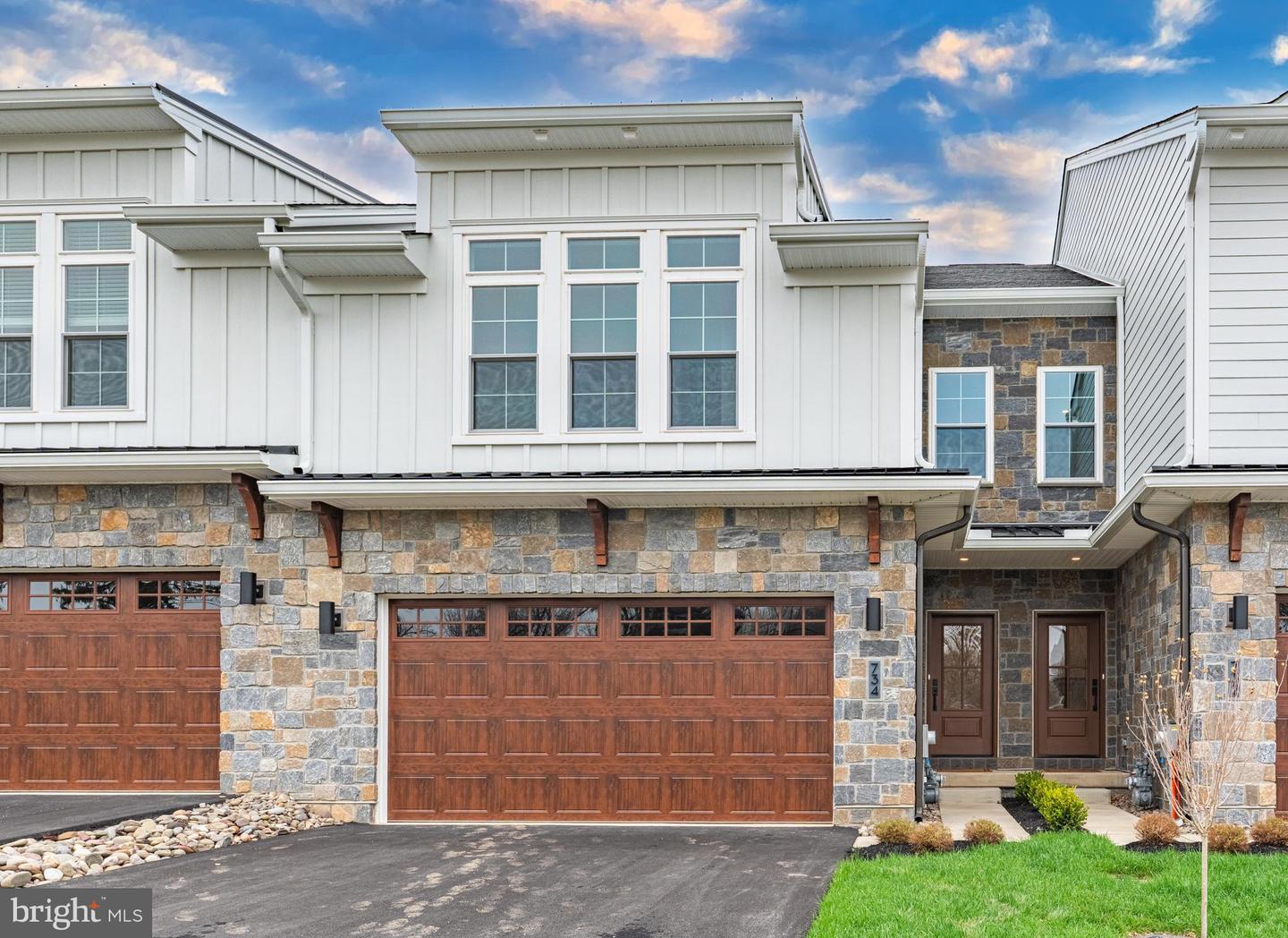 734 Emory Ct. — photo